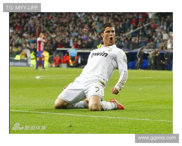 C罗标志动作成赛场经典 近期表现持续稳健 C罗标志动作成赛场经典 近期表现持续稳健