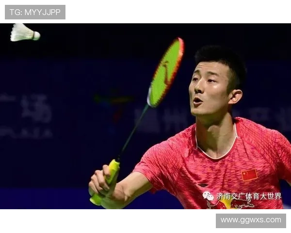 谌龙训练完直接躺地上跟家里猫似的，这差距也太大了吧…